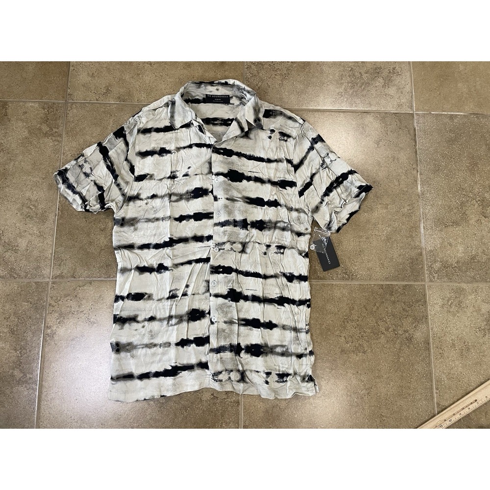 NWT No Boundaries Mens Sz M Camp Shirt Vertical Stripe Button Up Gray Medium